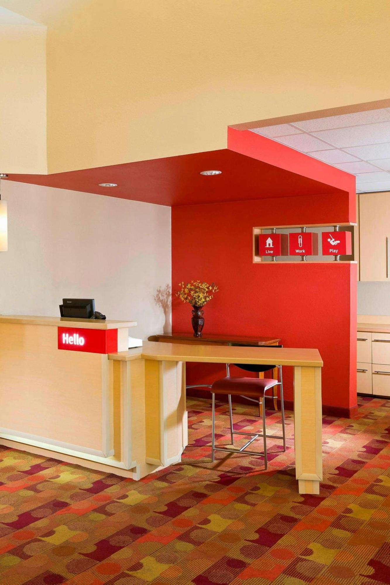 Towneplace Suites By Marriott Dallas Бедфорд Екстериор снимка