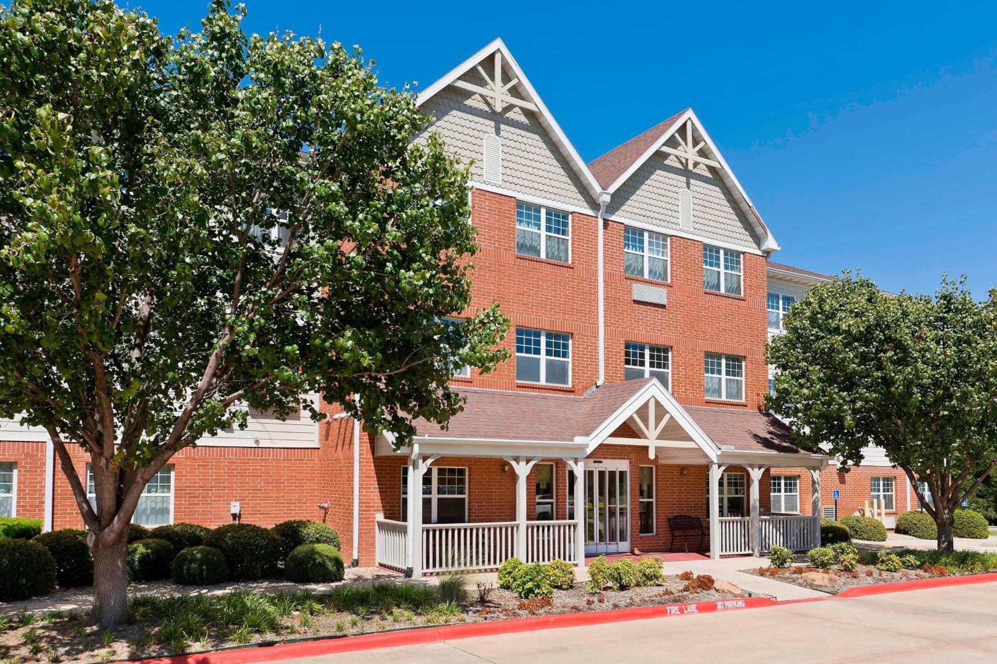 Towneplace Suites By Marriott Dallas Бедфорд Екстериор снимка