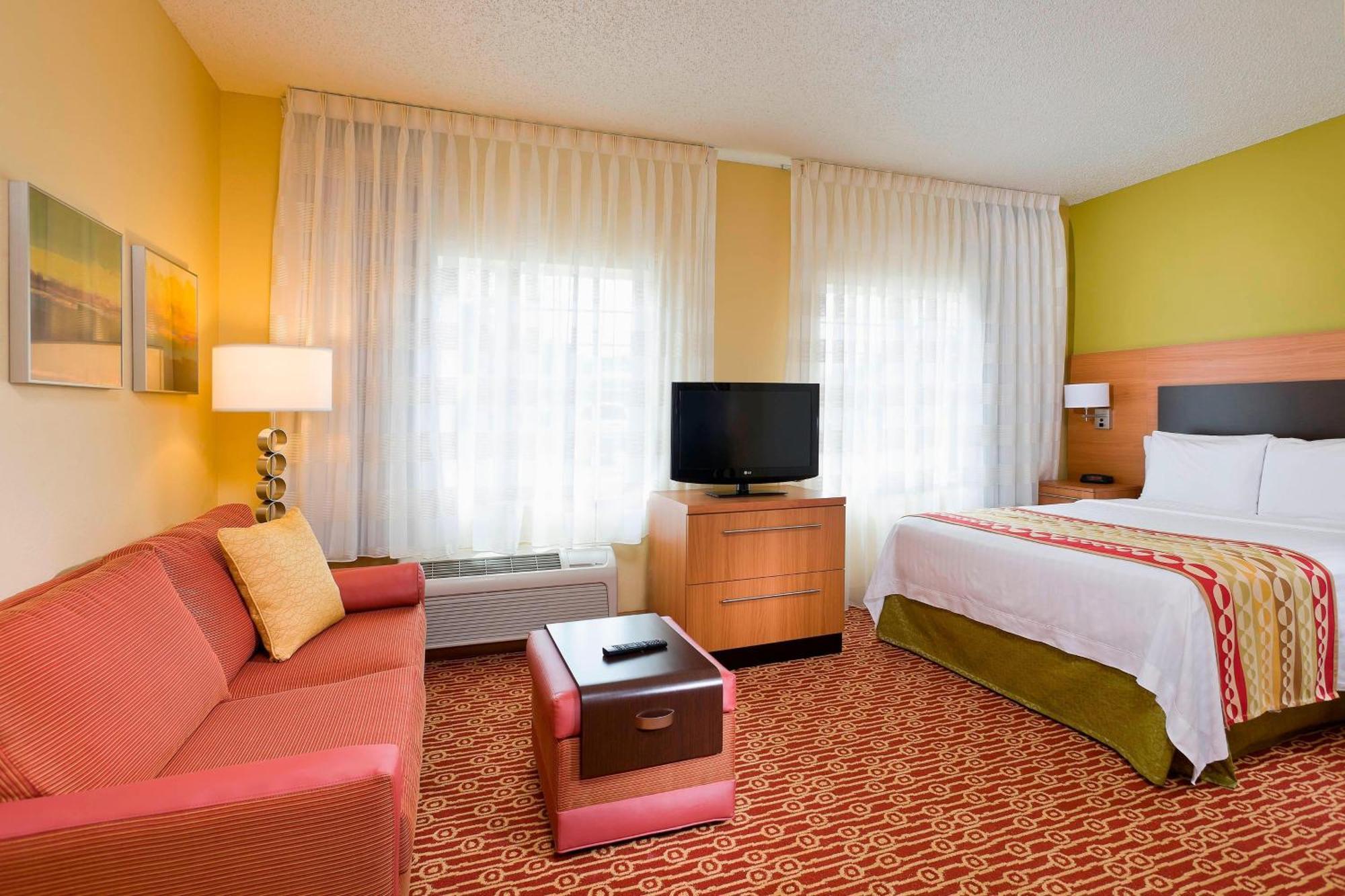 Towneplace Suites By Marriott Dallas Бедфорд Екстериор снимка