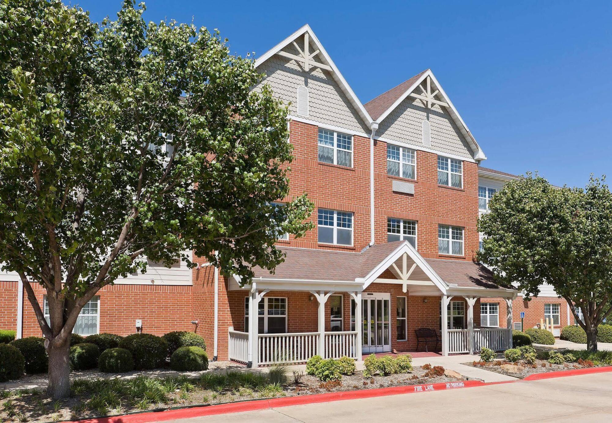 Towneplace Suites By Marriott Dallas Бедфорд Екстериор снимка